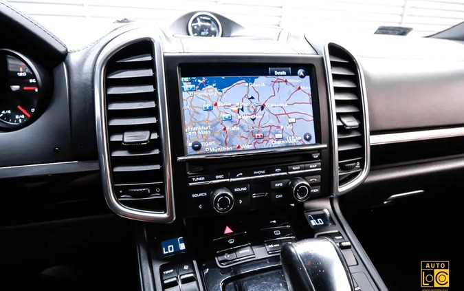 Porsche Cayenne cena 77777 przebieg: 234000, rok produkcji 2010 z Sośnicowice małe 529